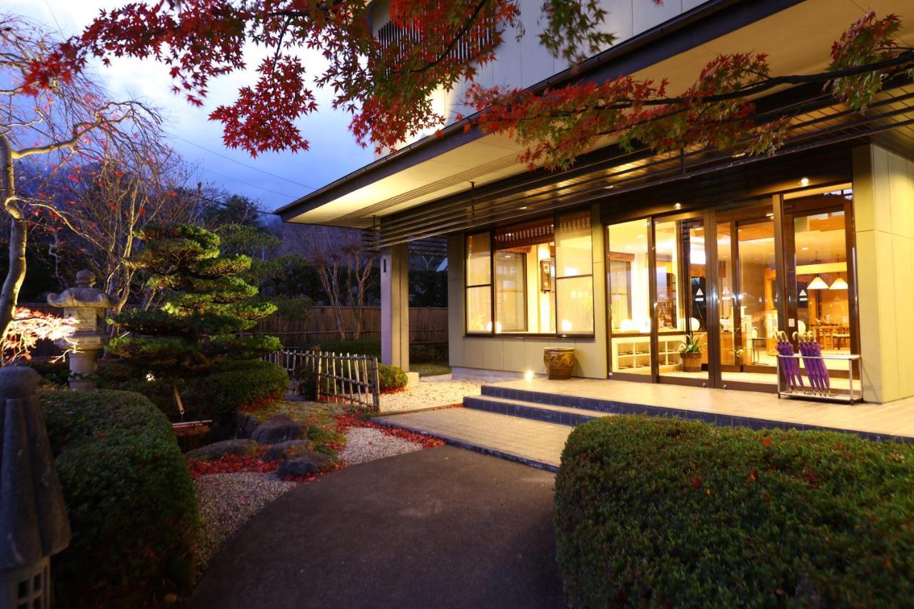 Hotel Yamabuki Komagane Buitenkant foto