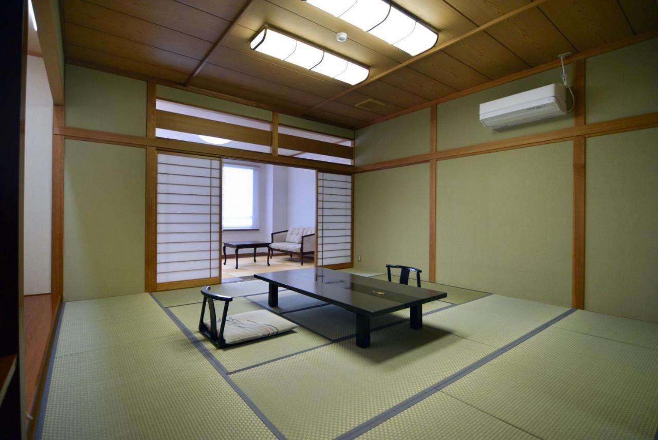 Hotel Yamabuki Komagane Buitenkant foto