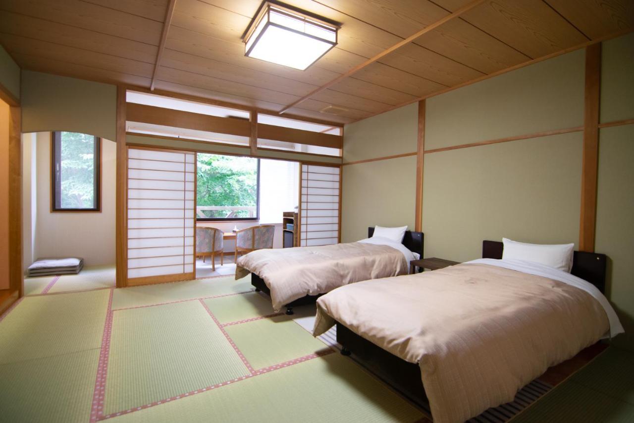 Hotel Yamabuki Komagane Buitenkant foto