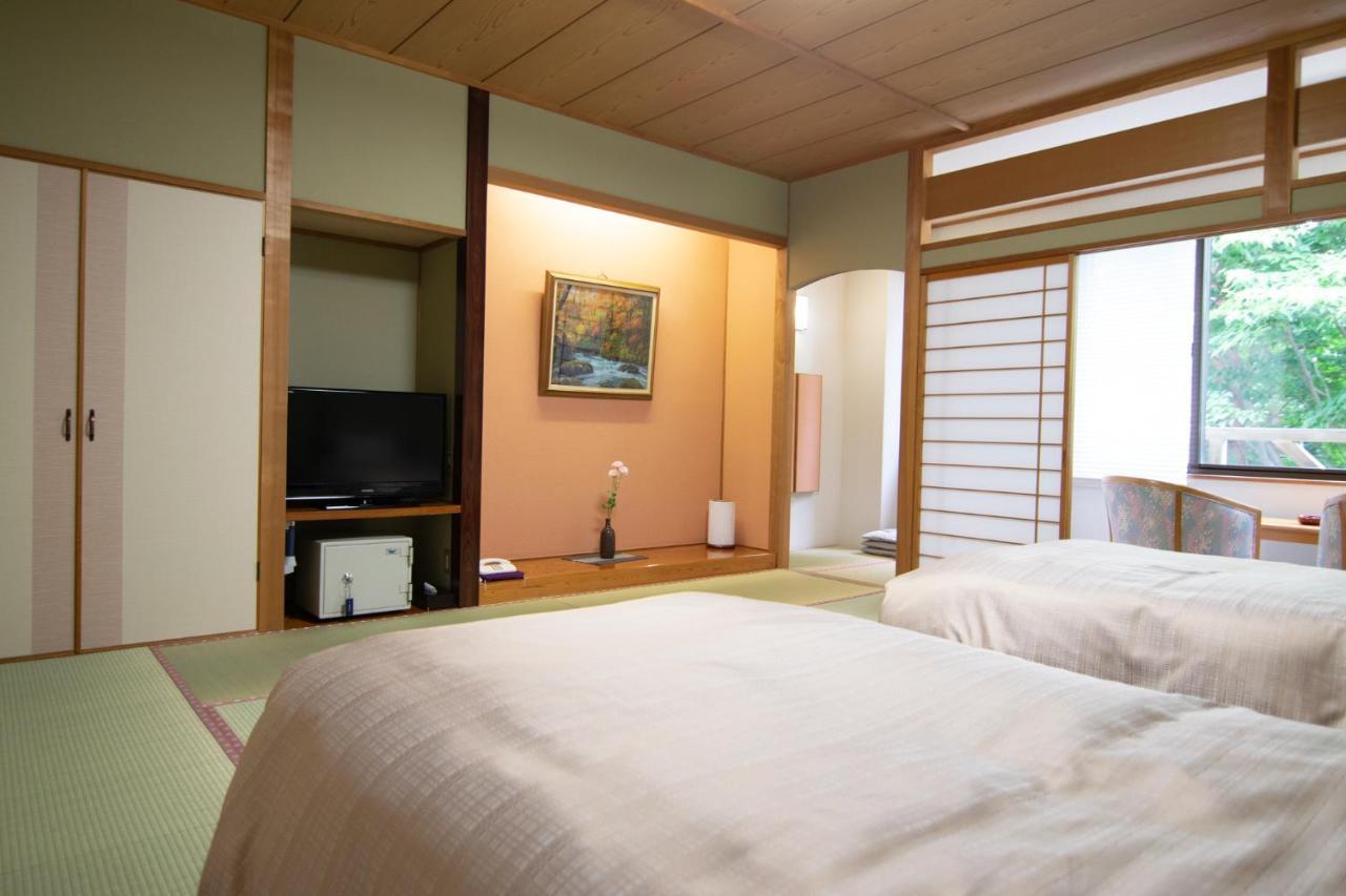Hotel Yamabuki Komagane Buitenkant foto